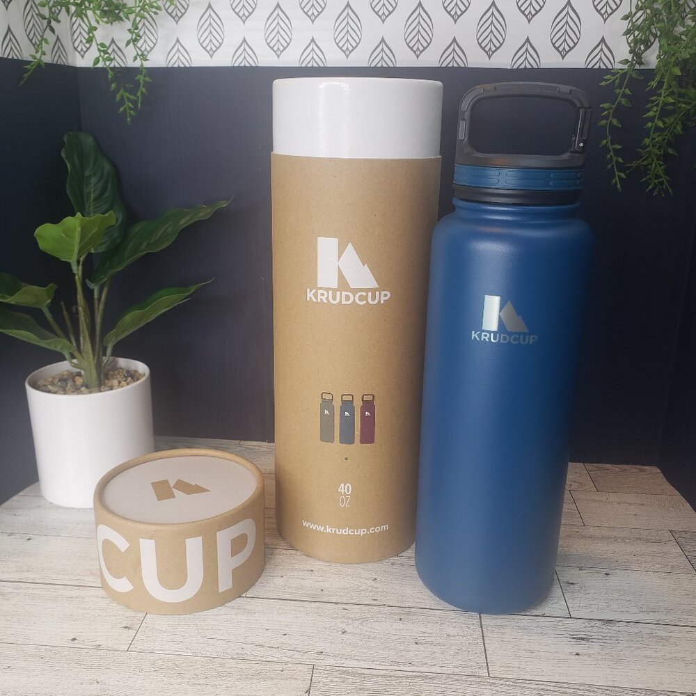 New, Double Wall Insulated Water Bottle 40oz Blue